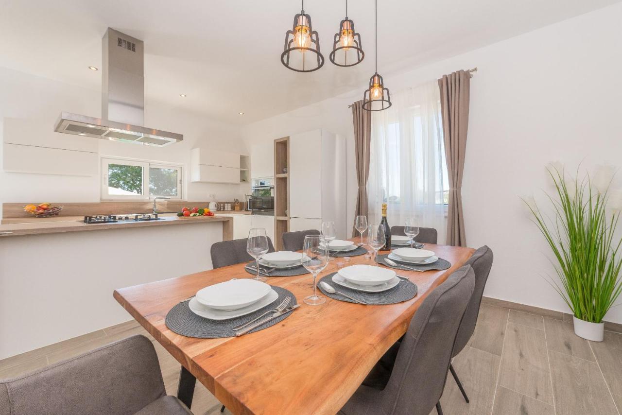 Villa Tara Zadarvillas Tinj Екстер'єр фото